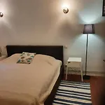 Stylish 2br In Old Town Gem