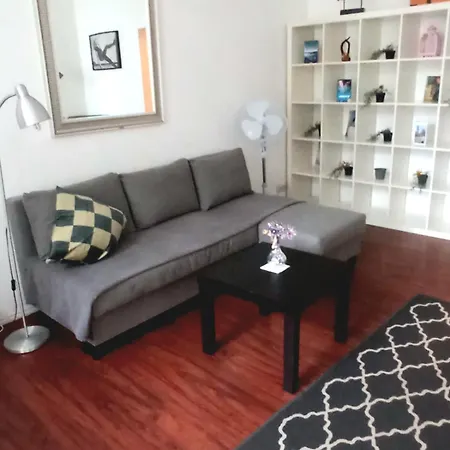 Stylish 2br In Old Town Gem *