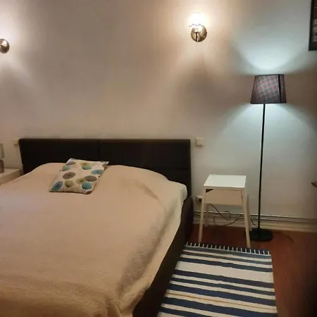 Stylish 2br In Old Town Gem