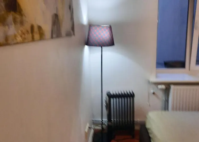 Stylish 2br In Old Town Gem Apartment *