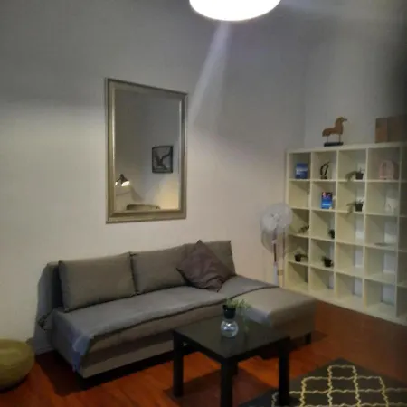 Διαμέρισμα Stylish 2br In Old Town Gem