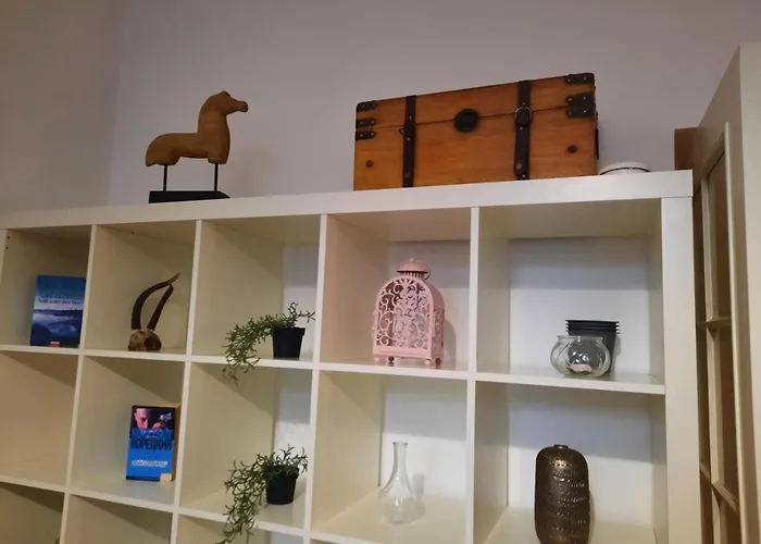 Stylish 2br In Old Town Gem *