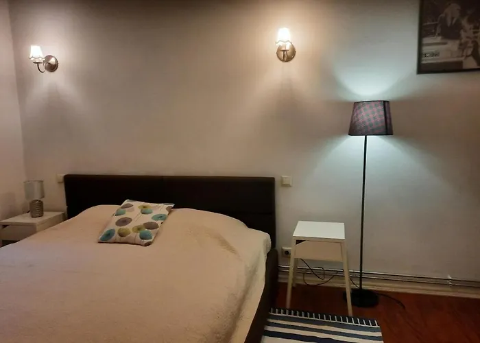 Stylish 2br In Old Town Gem 아파트